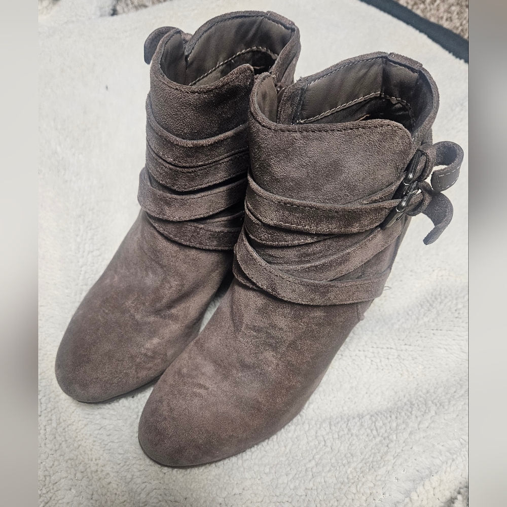 Steve Madden Brown Suede Ankle Boots